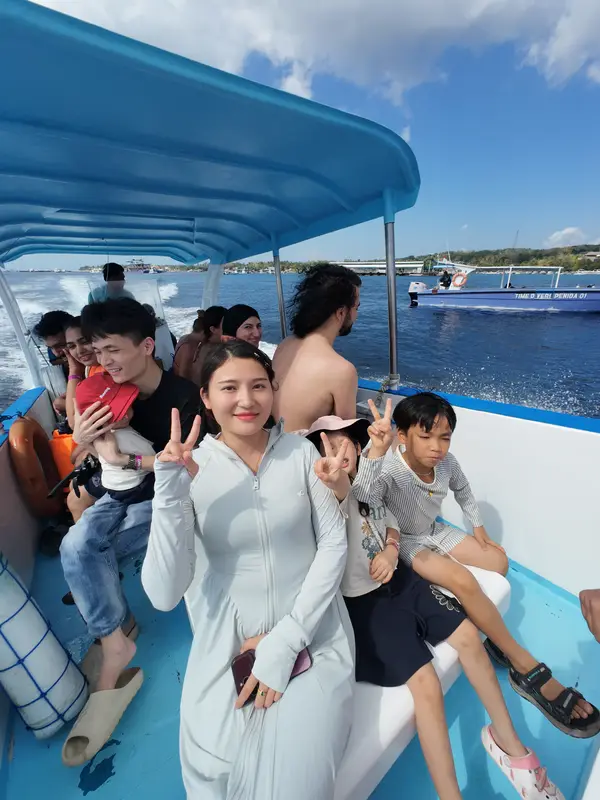 Family on the snorkeling boat